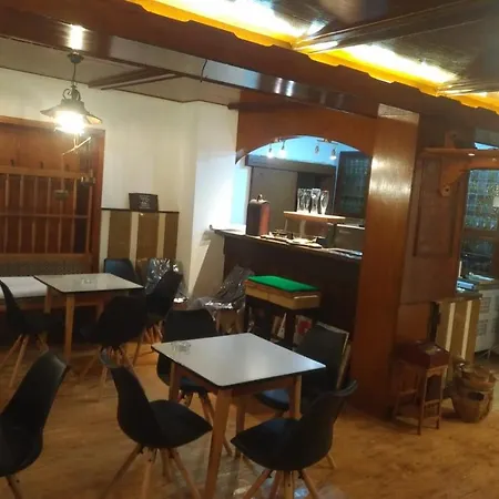 Osteria Mediterranean Hostel Freirachdorf